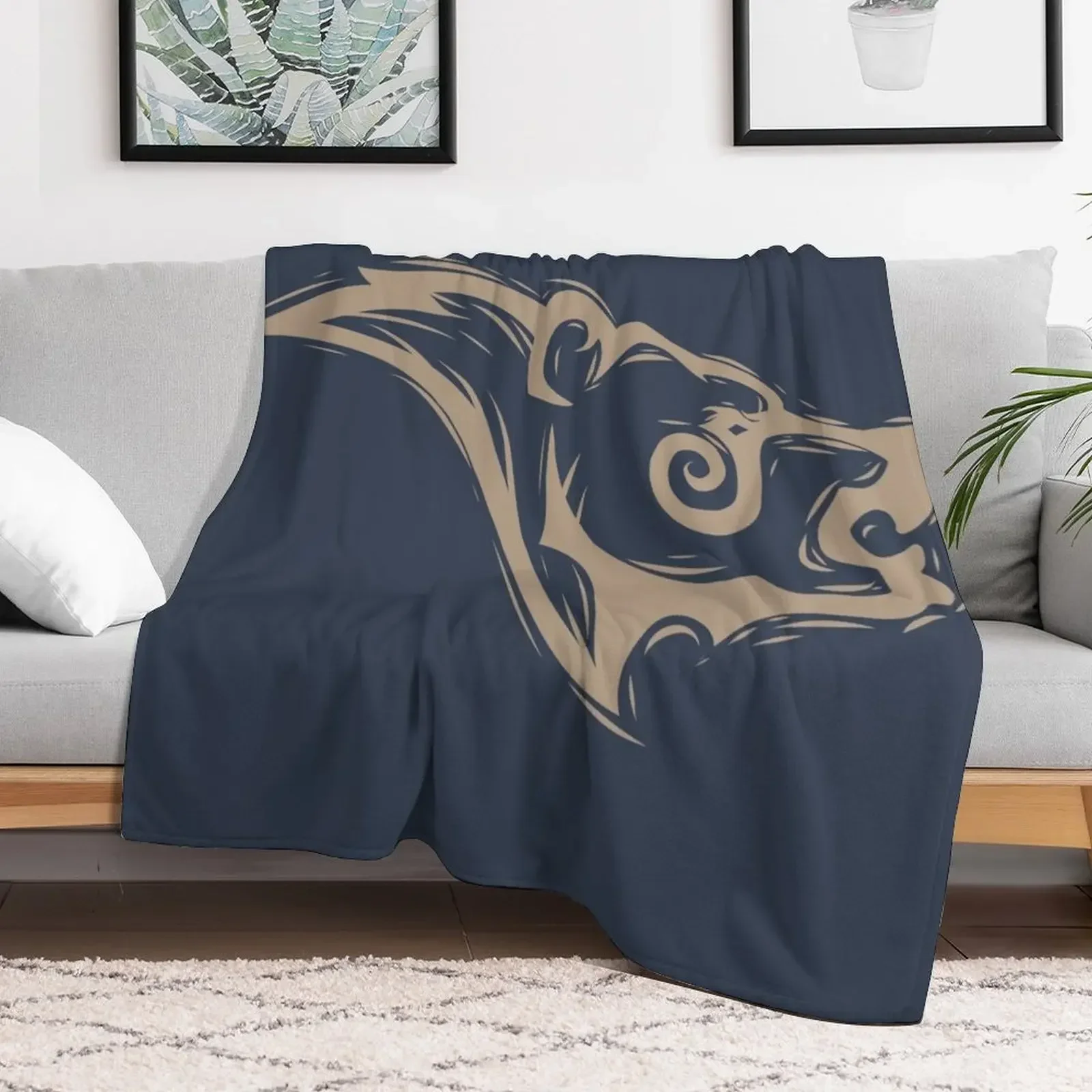 Stormcloak insignia Throw Blanket Weighted funny gift Decorative Beds Flannel Fabric Blankets