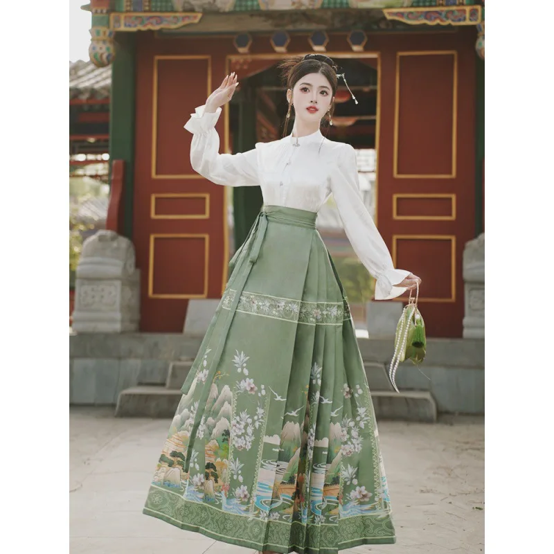 

Hanfu Jacquard Satin Top Hot Stamped Mountain and Water Horse Face Skirt Set