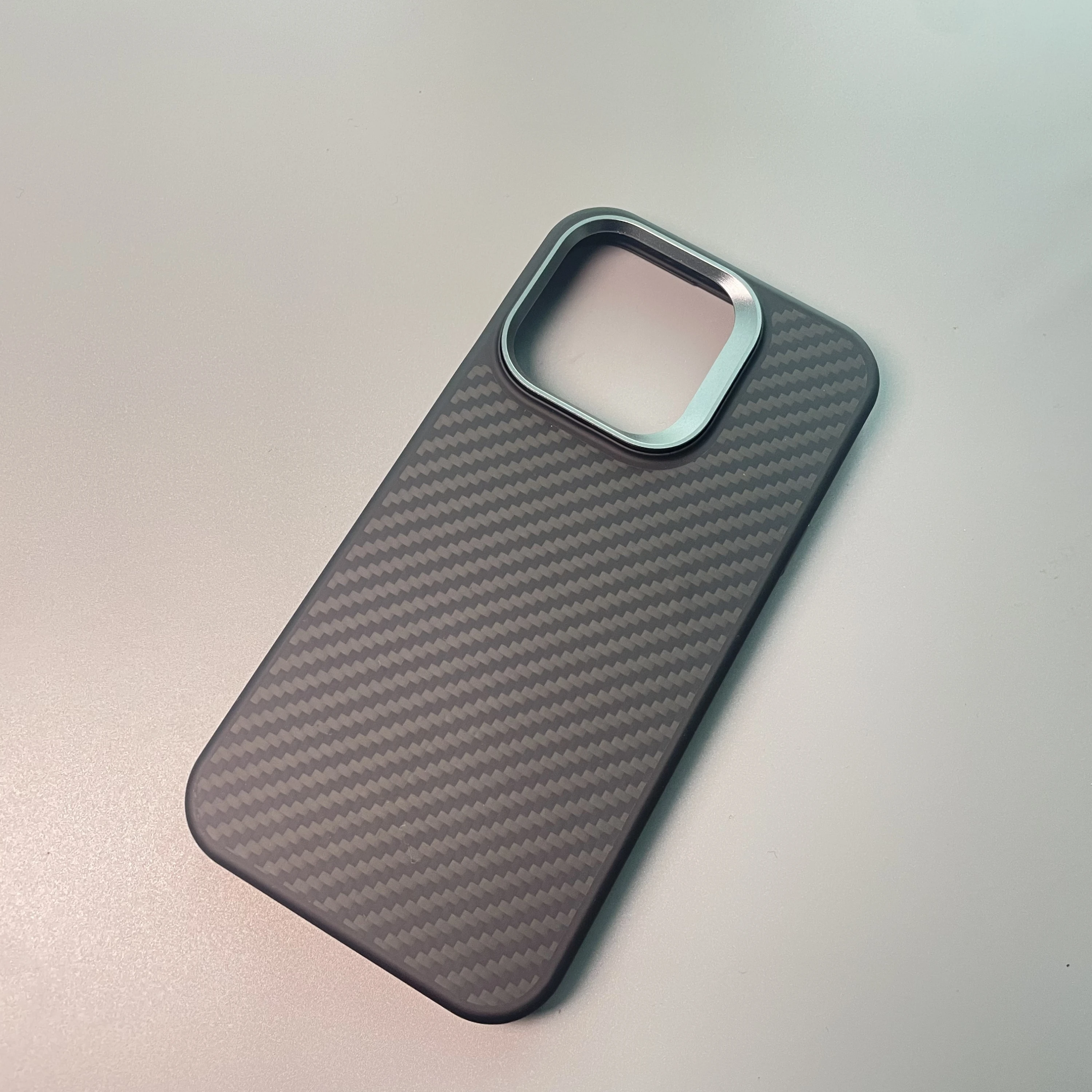 

Deluxe Carbon Fiber MagSafe Wireless Charging Phone Case For iPhone14 Pro Kevlar Aramid Fiber 14 Pro MaxTPU Soft Frame Case