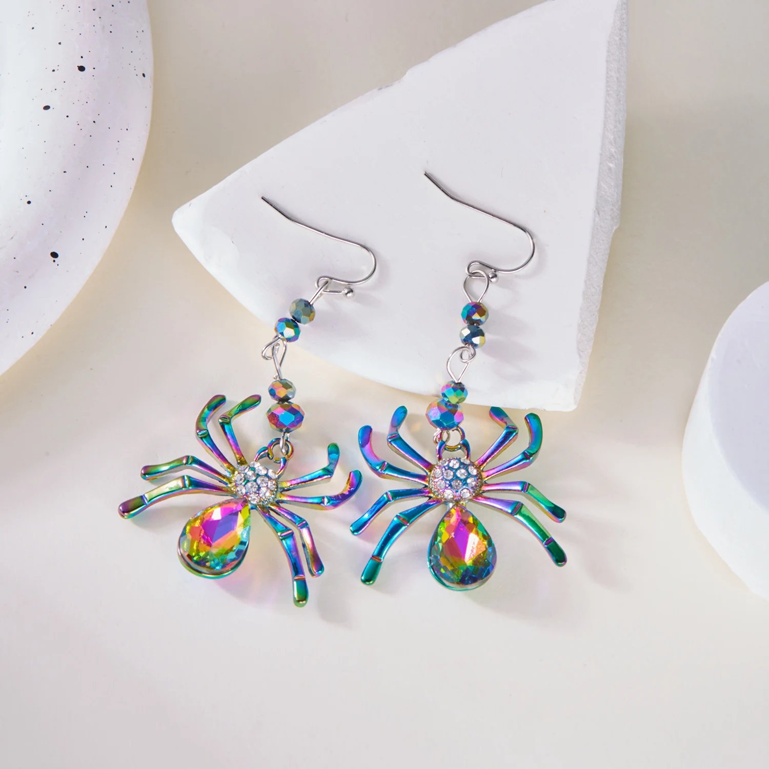 Bunte Strass-Spinne-Ohrringe für Damen, leichter Luxus, glänzende Kristall-Spinnen-Ohrringe, Halloween-Party, Schmuck, Geschenke – Detail 18