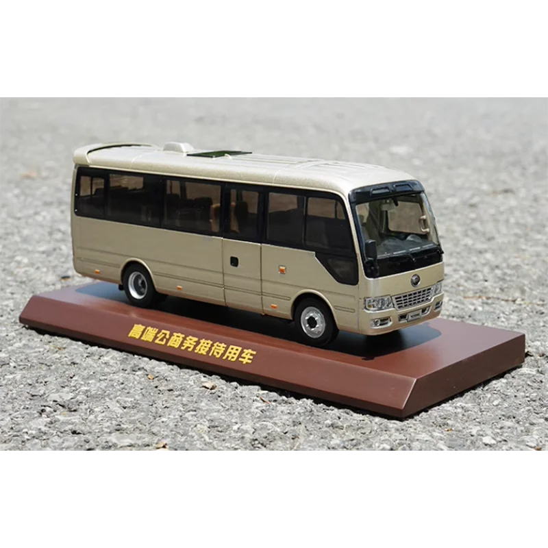 

Diecast 1:32 Scale Yutong Bus T7 High end Business Vehicle Yutong Bus Model Finished Simulation Collection Gift Toys