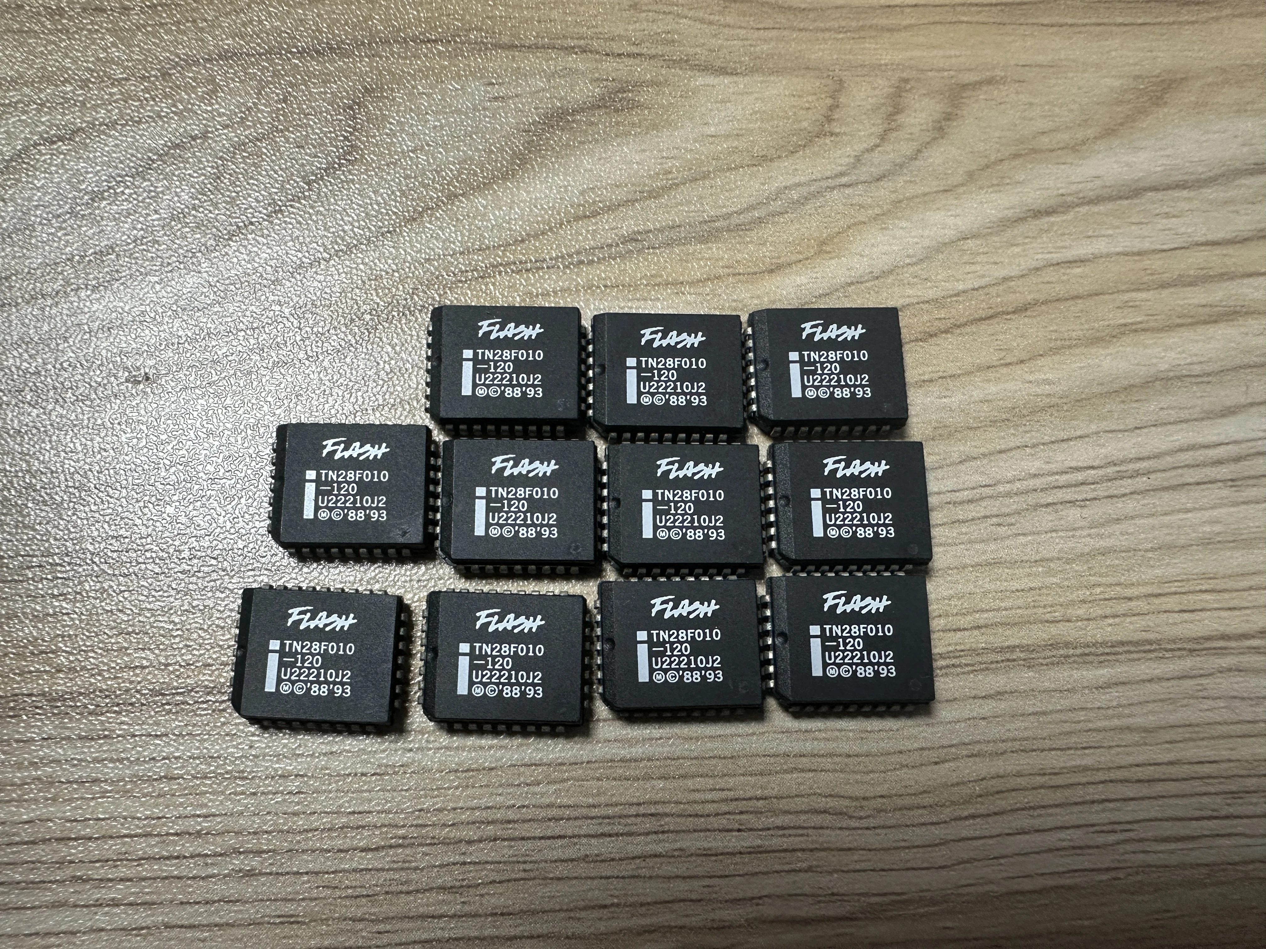 TN28F010-120 TN28F010