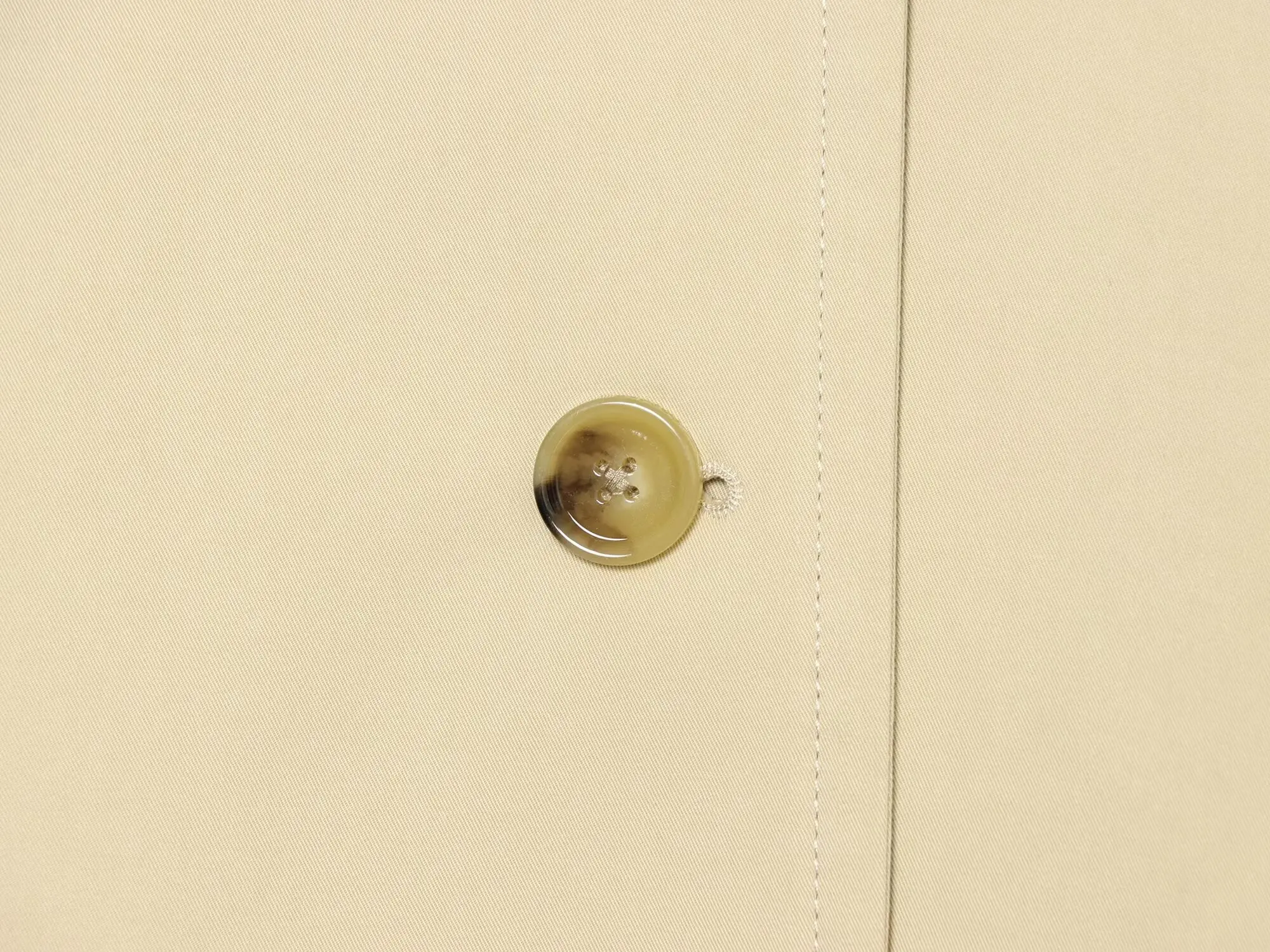 BSAY Damen-Trenchcoat im britischen Stil, kurz geschnitten, mit breitem Revers, einreihig, Knopfverschluss vorne, locker geschnitten, lange Ärmel, gefüttert, lässige Oberbekleidung – Detail 4