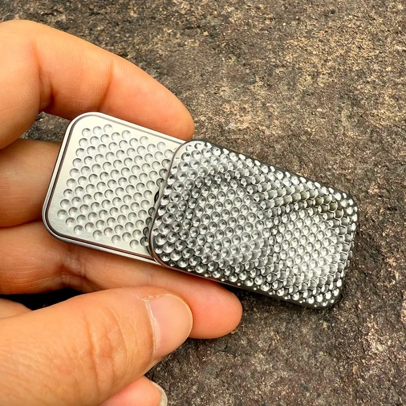 슈퍼 무제한 티타늄 합금 EDC 중공 멋진 자기 기계 금속 손가락 끝 푸시 플레이트 감압 데스크탑 장난감