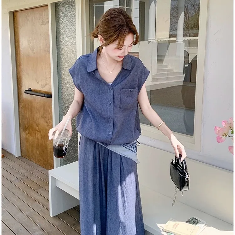 

Комплект из свободных широких брюк и топа для женщин: летний новый стиль, повседневный модный комплект из двух предметов с V-образным вырезом, безрукавка и брюки с высокой талией.