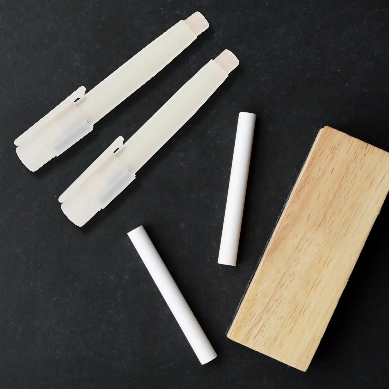 

2pcs Chalk Extension Holder Water Soluble Dust Free Lightweight School Supplies Portable Teacher Graffiti Pen Clip Office