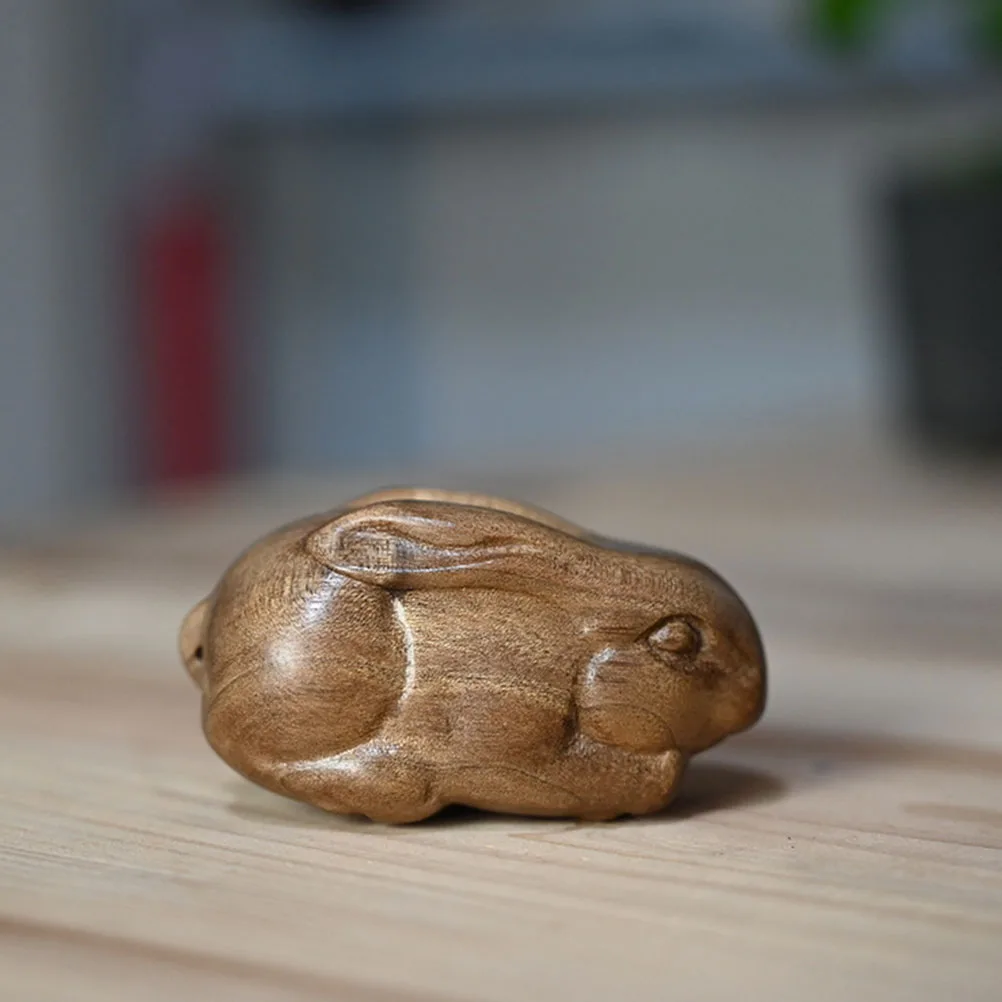 

Wood Craft Adorable Bunny Desktop Decor Unique Carved Animals Shaped Home Ornament Exquisite Design Bunny Figurine