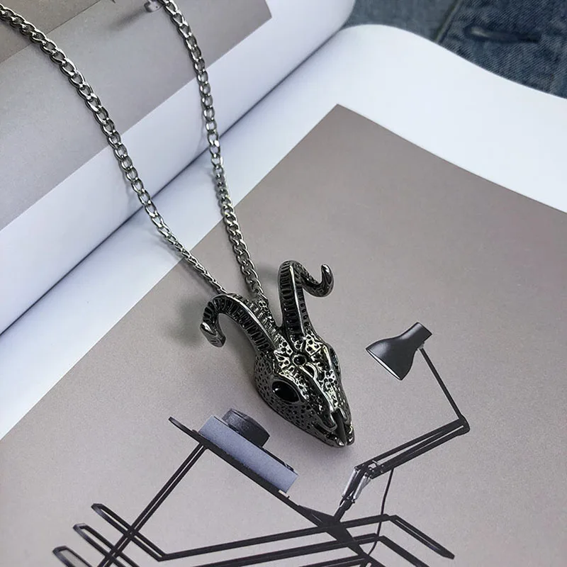 Paslanmaz çelik koyun kafa kolye, Vintage şeytan Viking kolye, erkek otoriter sokak partisi takı