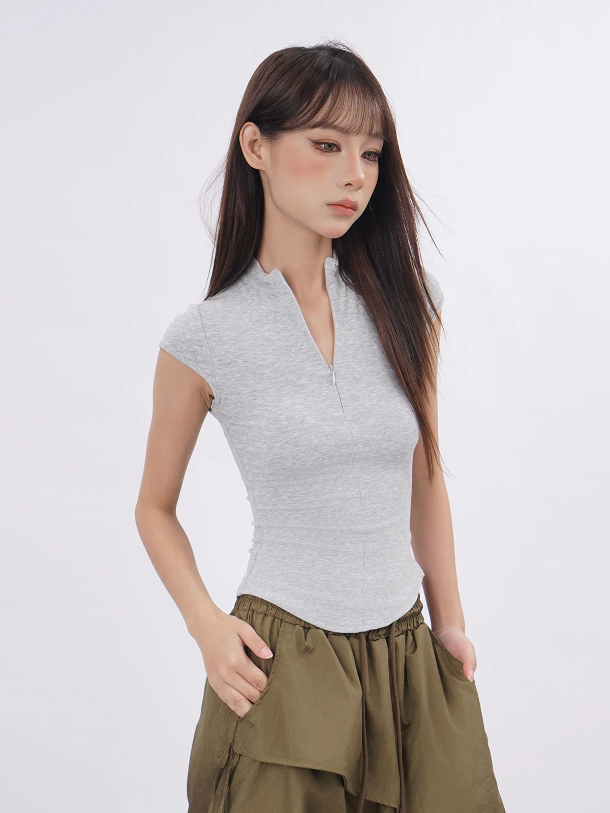 เสื้อยืดซิปผู้หญิง ทรงเข้ารูป สำหรับฤดูร้อน เหมาะสำหรับโยคะ พิลาทิส ออกกำลังกาย สไตล์สตรีท คอวี ซับเหงื่อ ฤดูร้อน 2025