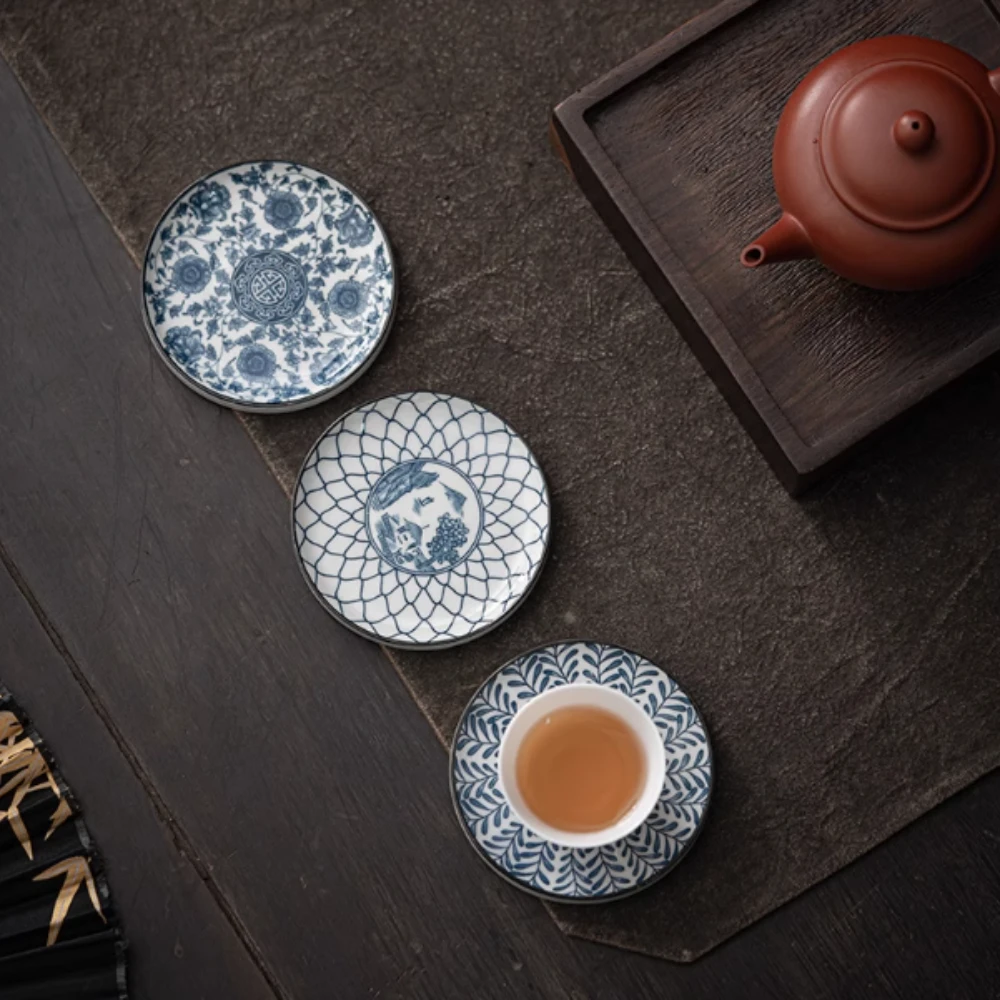 Vintage Round Chinese Blue and White Porcelain Teacup Coaster Caviar Dipping Sauce Dish Ceramic Coffee Cup Coaster Tableware