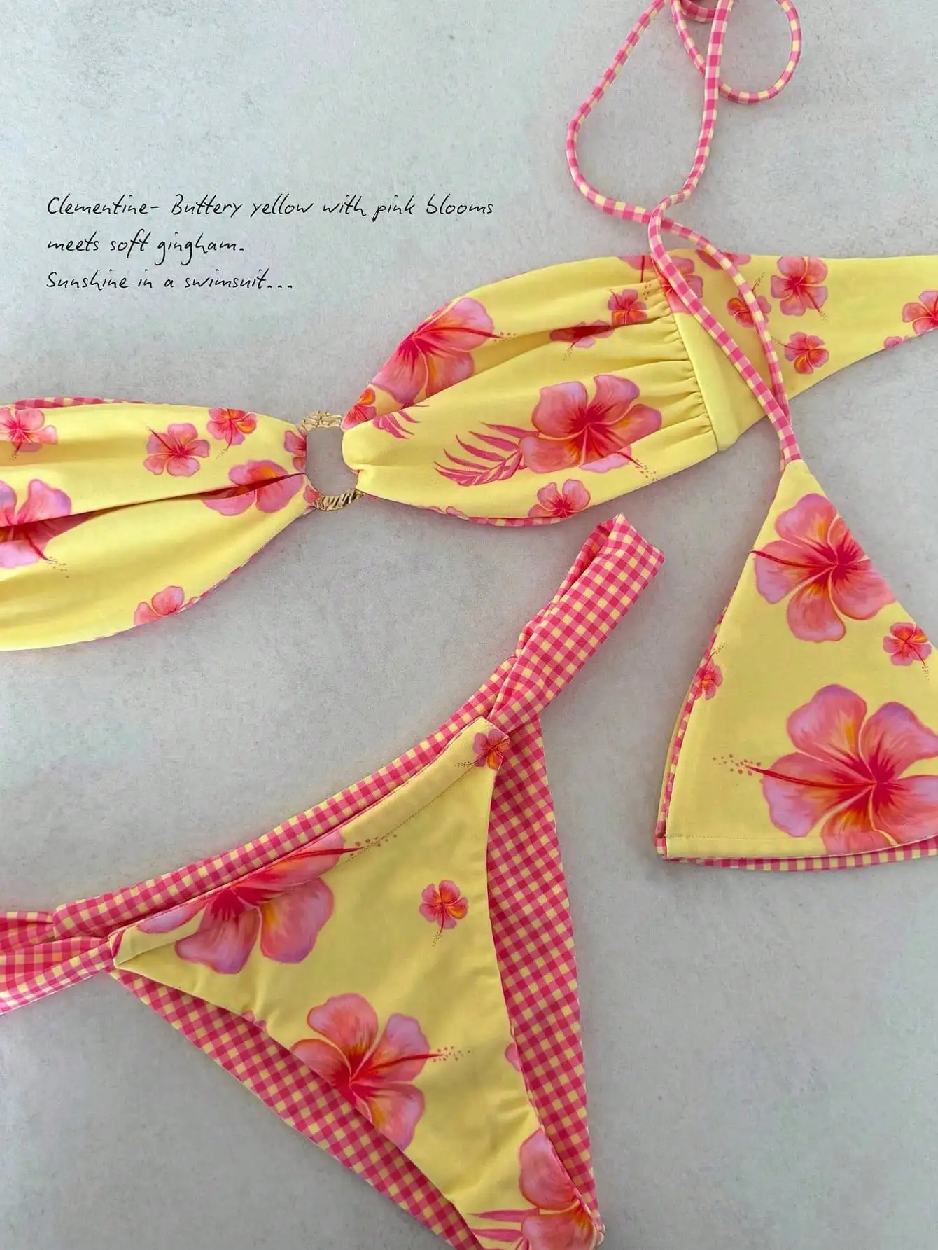 

Yellow Hibiscus Print Tie-Strap Bikini Set with Gingham Trim, Reversible Design for Beach Vacation