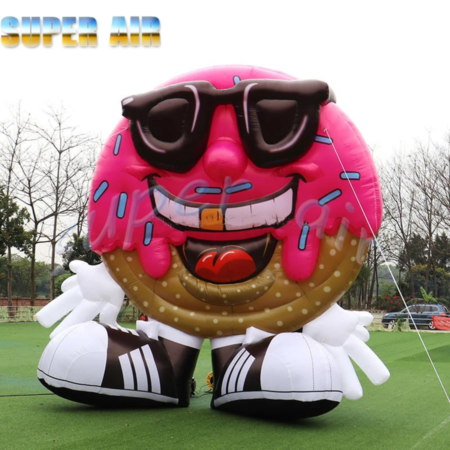 Personalisierte kundenspezifische Produkte Super Air aufblasbares Cartoon-Donut aufblasbares Lebensmittelmodell für den Laden
