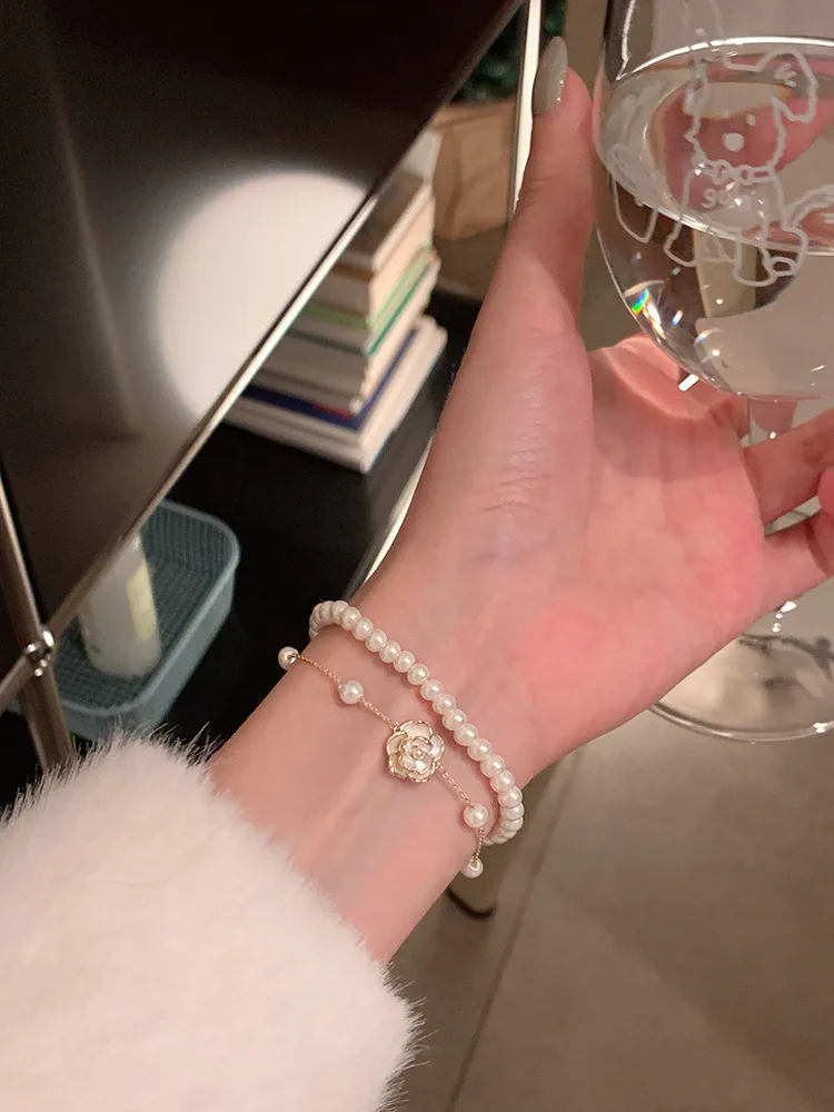 

Elegant Double Layer Simulated Pearl Beads Chain Bracelet Vintage White Camellia Flower Bracelets For Women Hand Jewelry