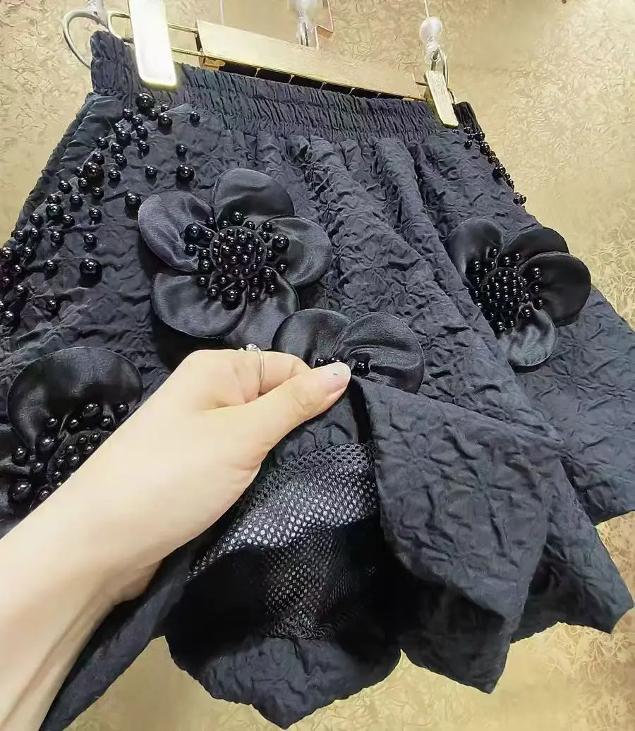 

New In Pearls Beaded 3D Flower Bloomers Shorts For Women Pantalones Cortos Black Loose Casual Short Pants