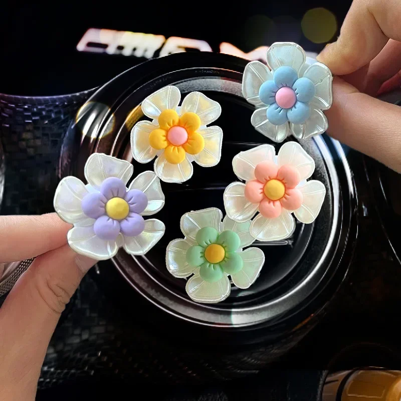 Car Air Creative Small Fresh Flowers freshener of Trend Clip Aromatherapy Decoration Car Ornament Car Odor Removal Perfume