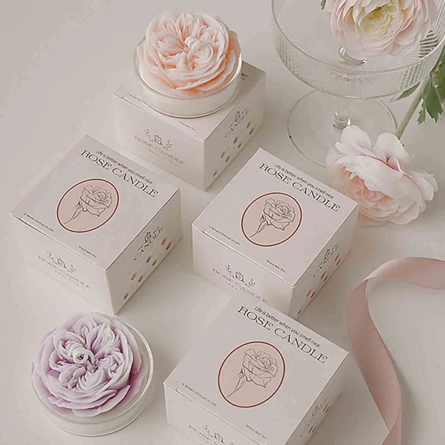 Candela profumata con fiori, candela a forma di rosa, atmosfera romantica - Regalo di San Valentino
