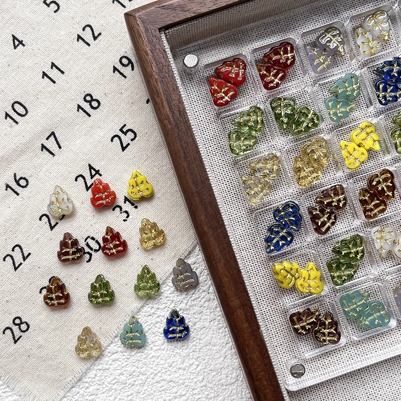 

10pcs DIY bracelet necklace accessories with double-sided gold-painted glass beads retro small leaves Materials beads