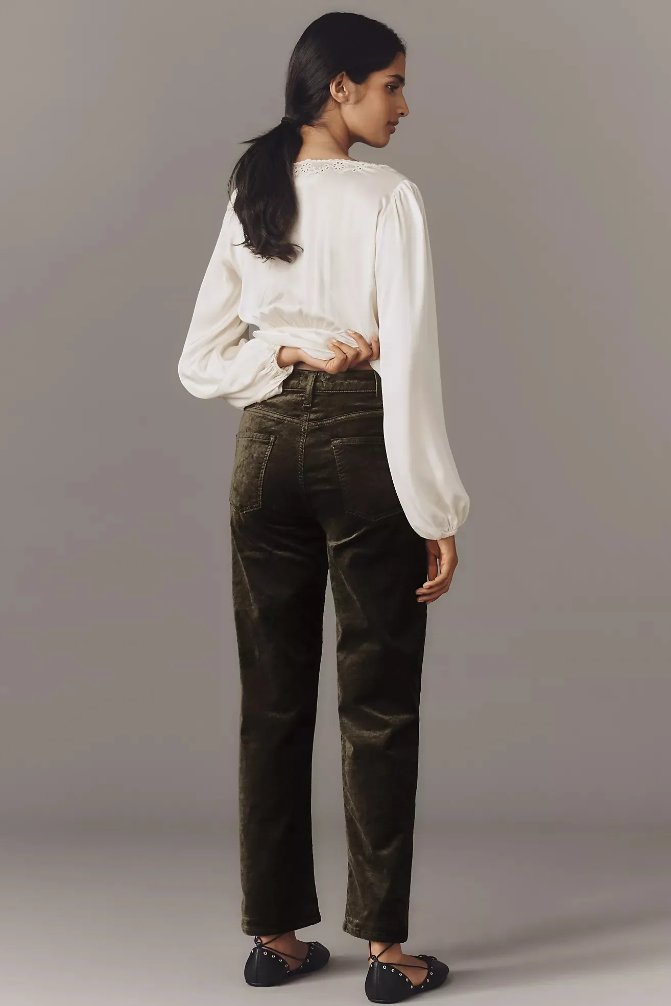 

Elegant Women's Stain Lace Trimmed Long Sleeve Blouse Deep V Neck Sheer Lace Shirts Going Out Tops for Daily Wear Party Office