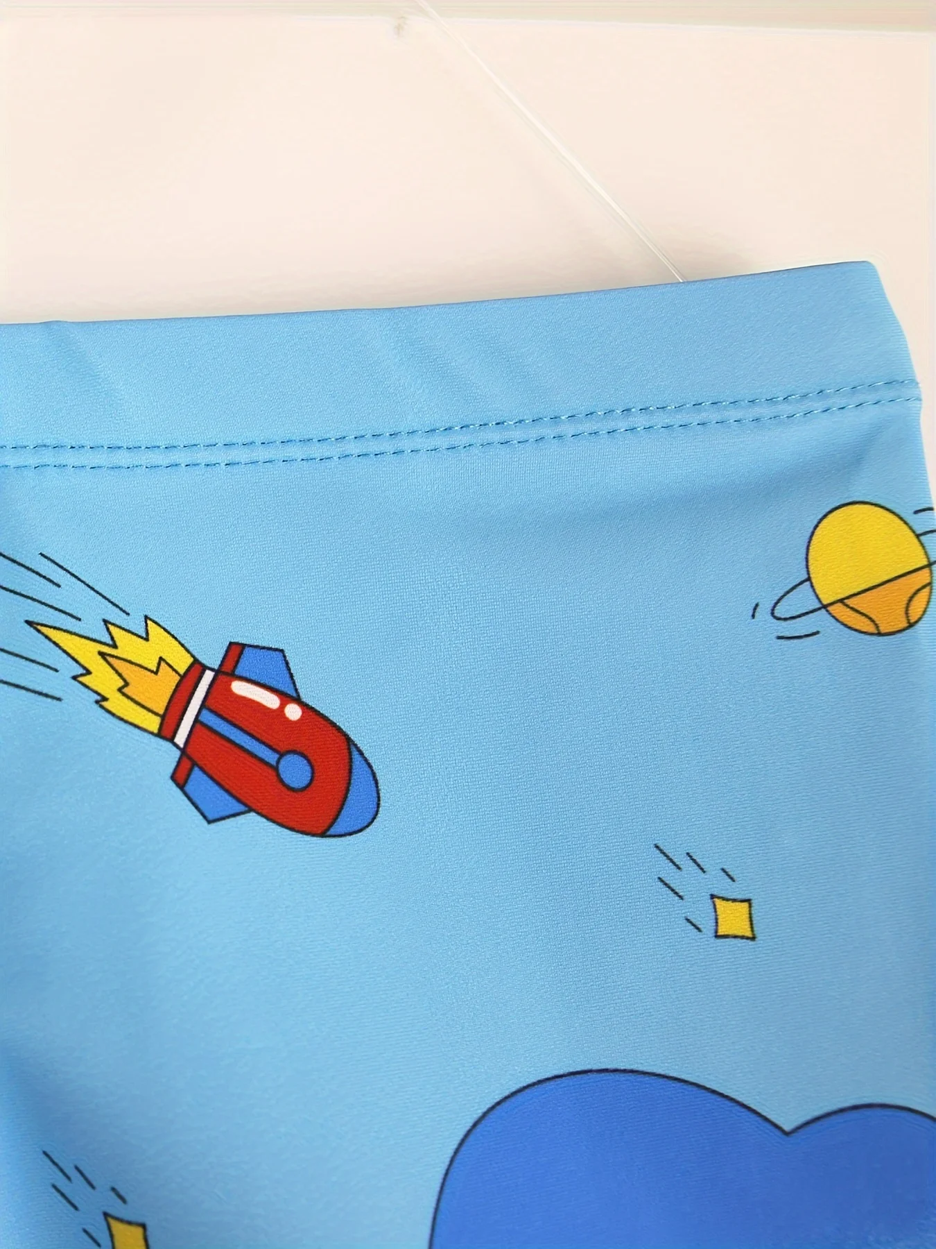 سروال سباحة سريع الجفاف للأولاد ، نمط رائد فضاء كرتوني ، شورت شاطئ بخصر مرن ، ملابس سباحة للأولاد ، عطلة صيفية