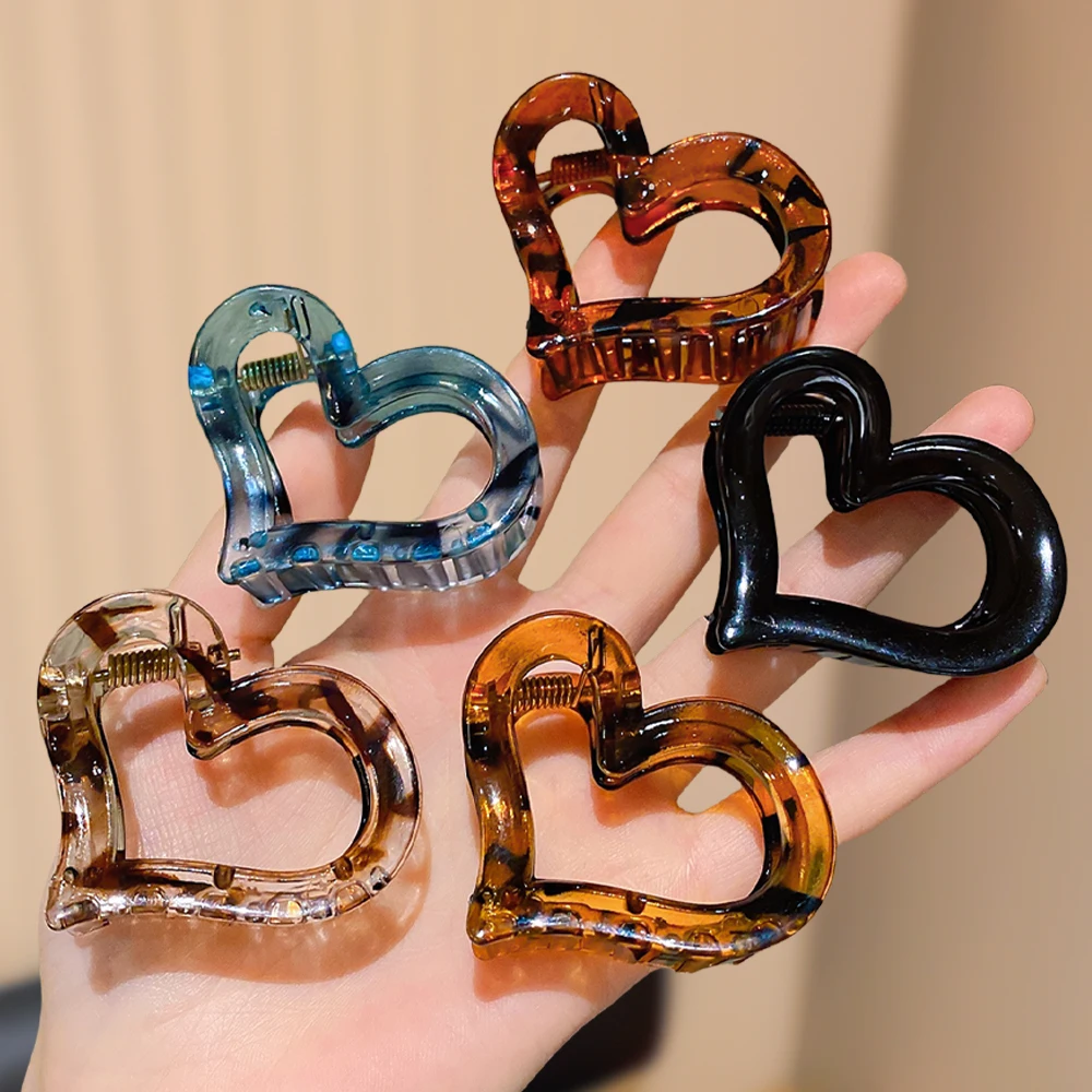 Confezione da 5 fermagli per artigli a forma di cuore: impugnature per capelli eleganti multicolori per tutte le occasioni, design unico per lo stile quotidiano
