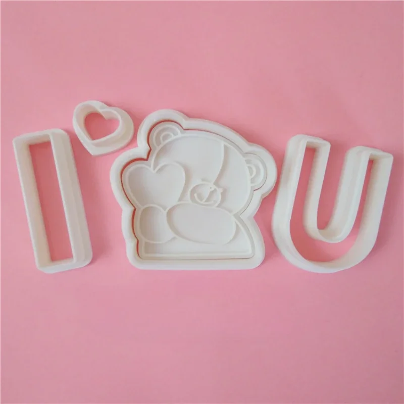 Cartoon Bear Biscuit Molds Cute Valentine\'s Day Love Bear Cookie Cutters Embossing DIY Fondant Wedding Cake Decorating Tools