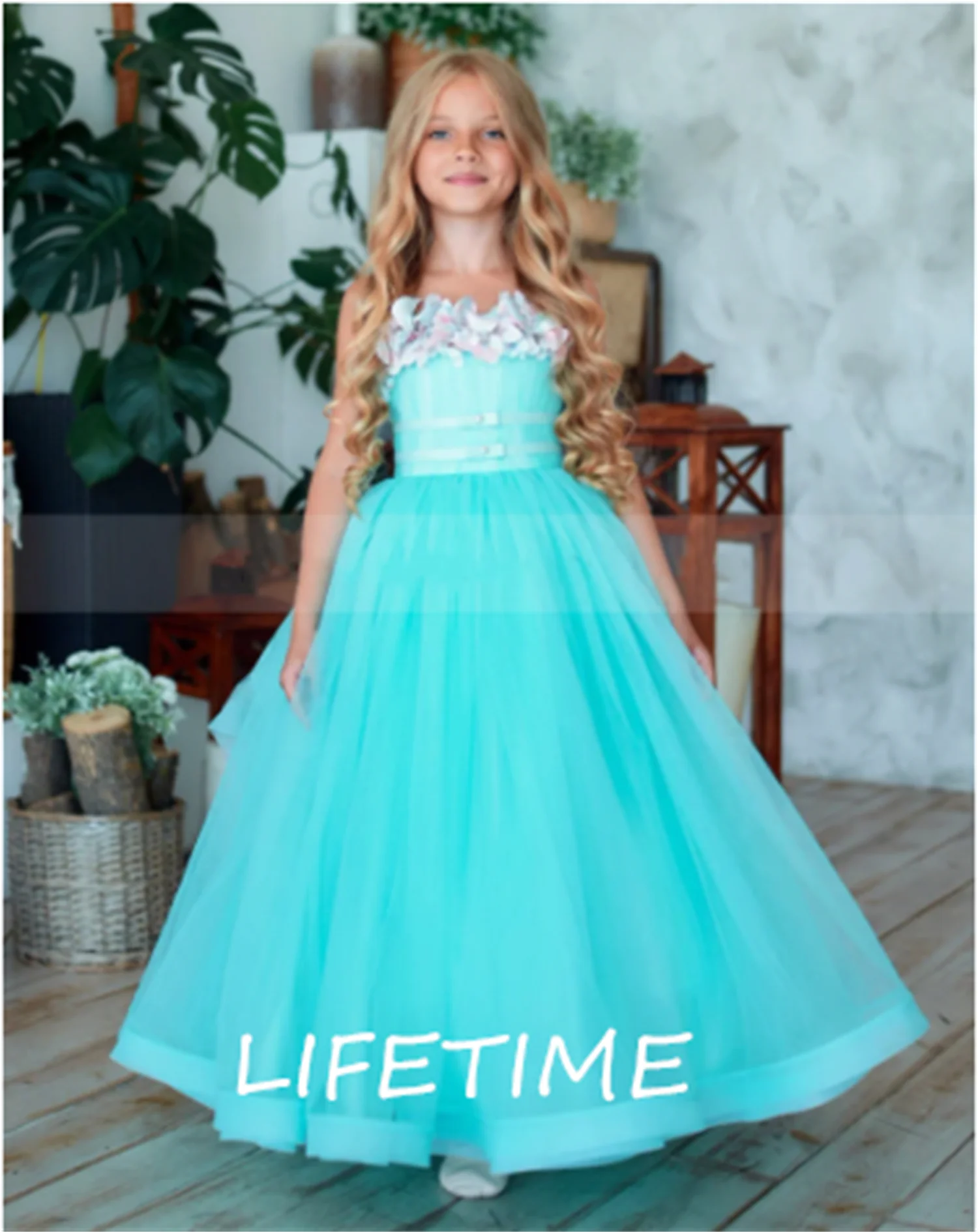 Cristais De Renda Amarela Vestidos De Menina Flor Bateau Ball Gown Little Girl Vestidos De Festa De Casamento Vestido De Comunhão Pageant