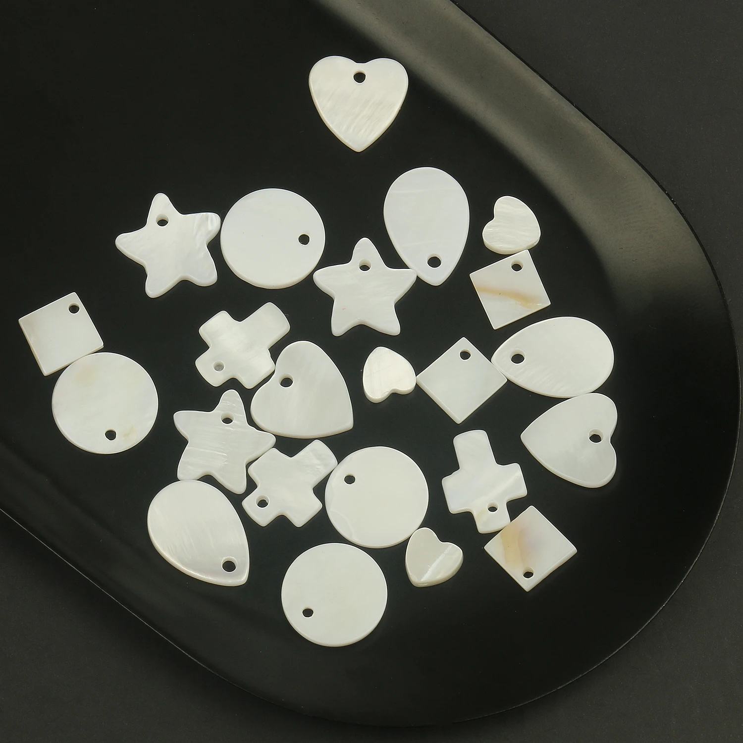 Natural Mother of Pearl Shell Beads White Cross Heart Round Shape Beads Charms Bracelet for DIY Jewelry Making Accessories