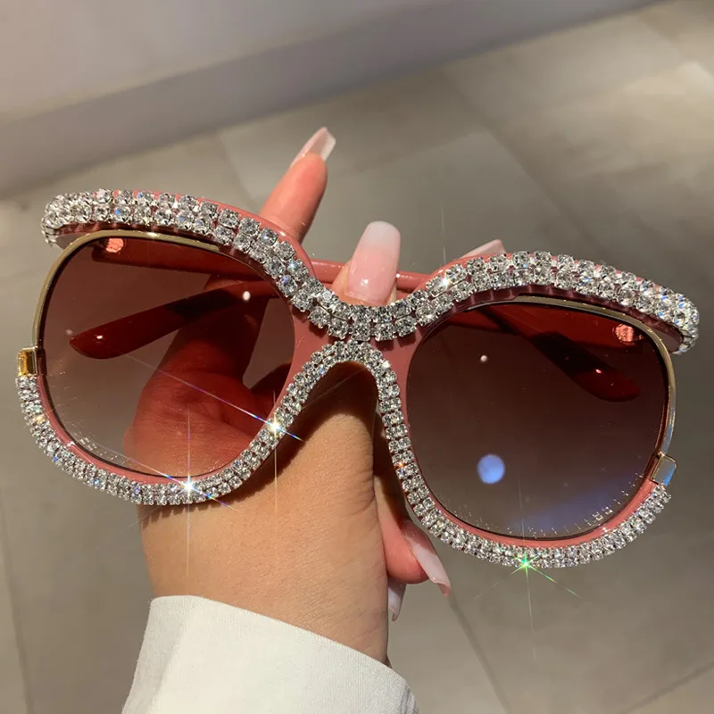 

New Style Large Frame Personalized Diamond Inlaid Sunglasses Fashionable Oversized Frame Slimming Sunglasses UV400 Shades Glass