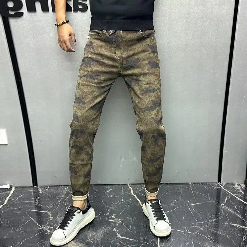 

Модные мужские джинсы прямого кроя, повседневные камуфляжные джинсы, стильные эластичные брюки с эффектом потертости, износостойкие, удобные повседневные брюки