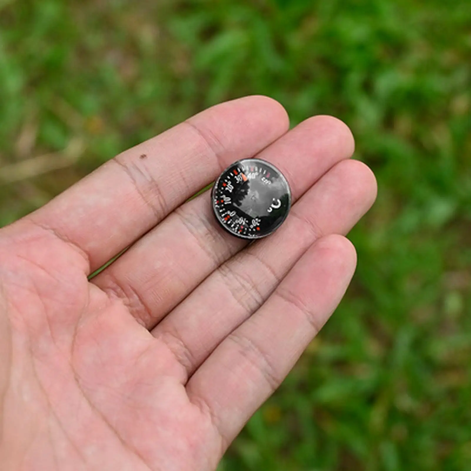 

Car Temperature Gauge Portable Small Mechanical Temperature Gauge Car Portable Thermograph for Valentine's Day Birthday Track