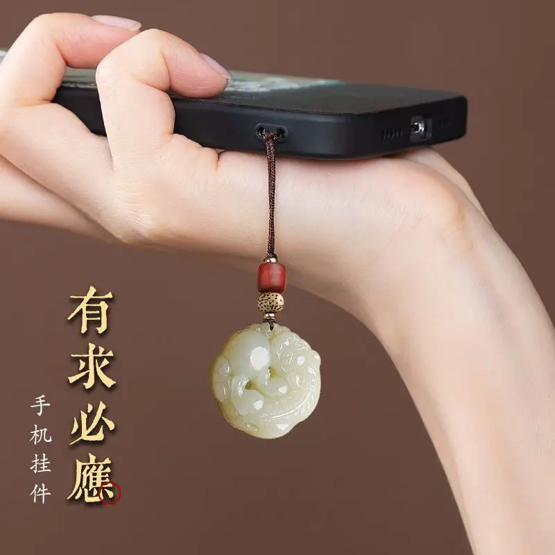 Natural Carving Jade Safety Buckle Bite Money Pixiu Keychain Wealth Transfer Handcrafted Retro Carved Bodhi Sandalwood Pendant