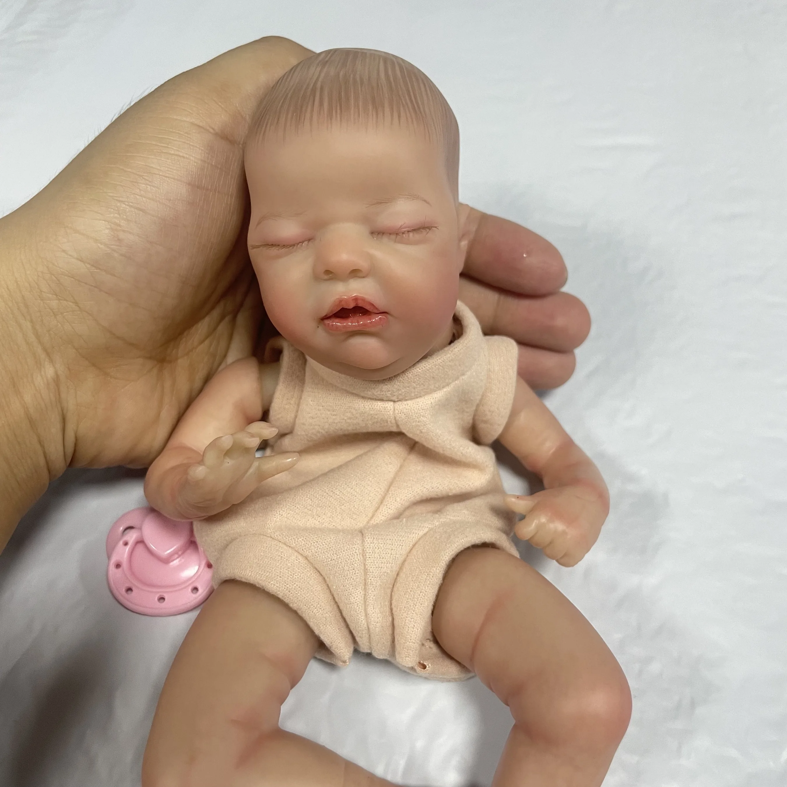 

Mini 9 Inch Already Painted Reborn Doll Kit Wee Patience With Cloth Body 3D Painted Skin Mold High Quality Handmade Doll Parts