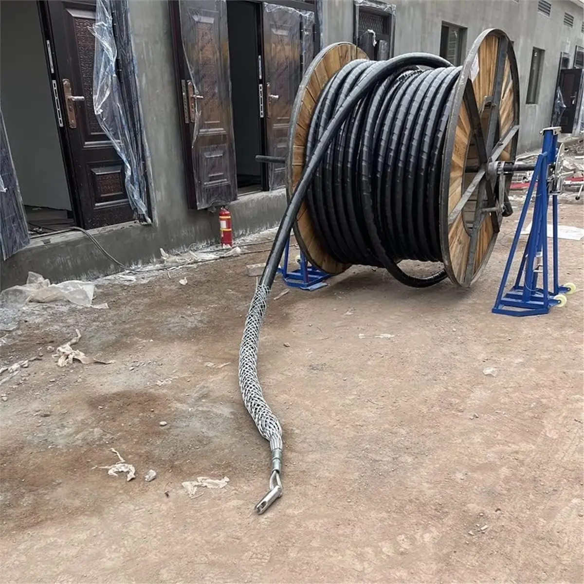

【AT48】 NEW Wire Pulling Swivel 5T, Heavy Duty Cable Pulling Grip with Ball Bearing Swivel for Wire Line Rope, 5 Ton Load