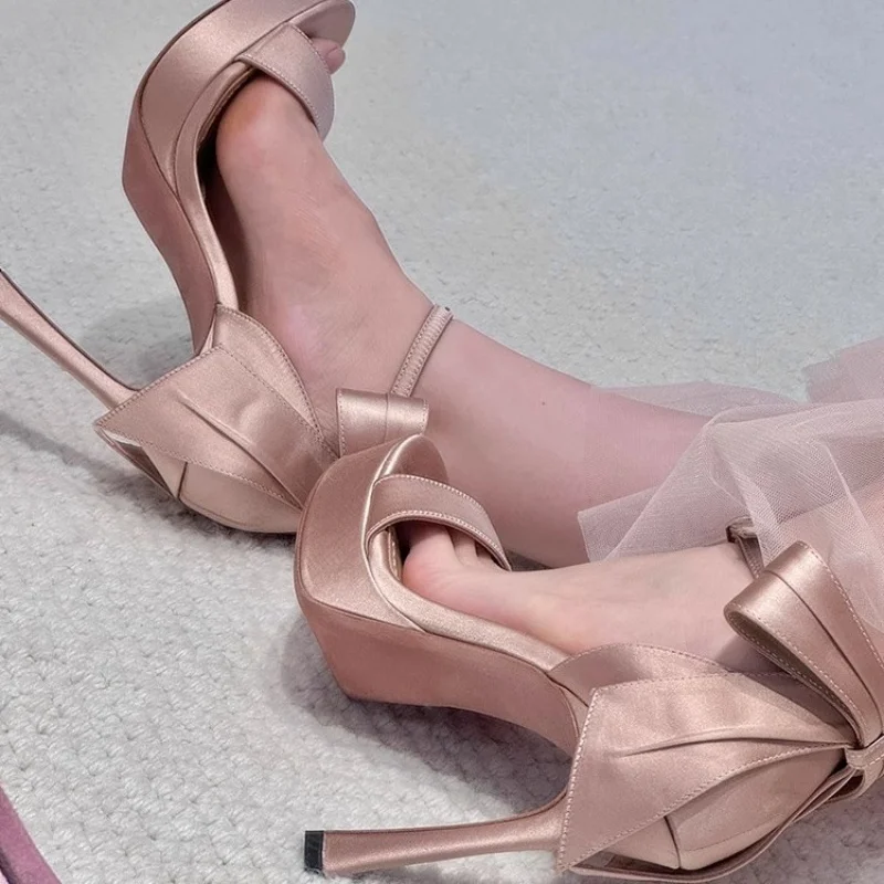 Sandalias tacón needle lazo champagne – Stiletto mujer evento fiesta - imagen 3