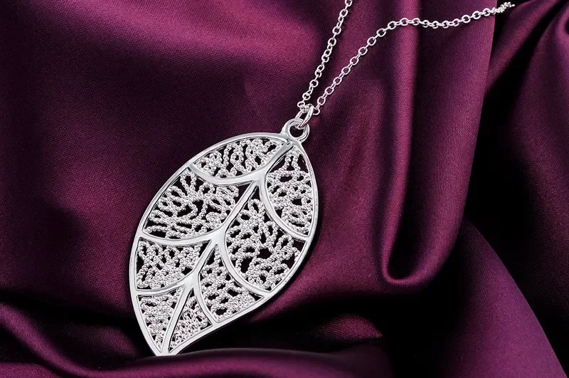 

925 Sterling Silver Necklace For Women Leaf pattern Pendant 18 inches Christmas gifts high quality wedding Jewelry