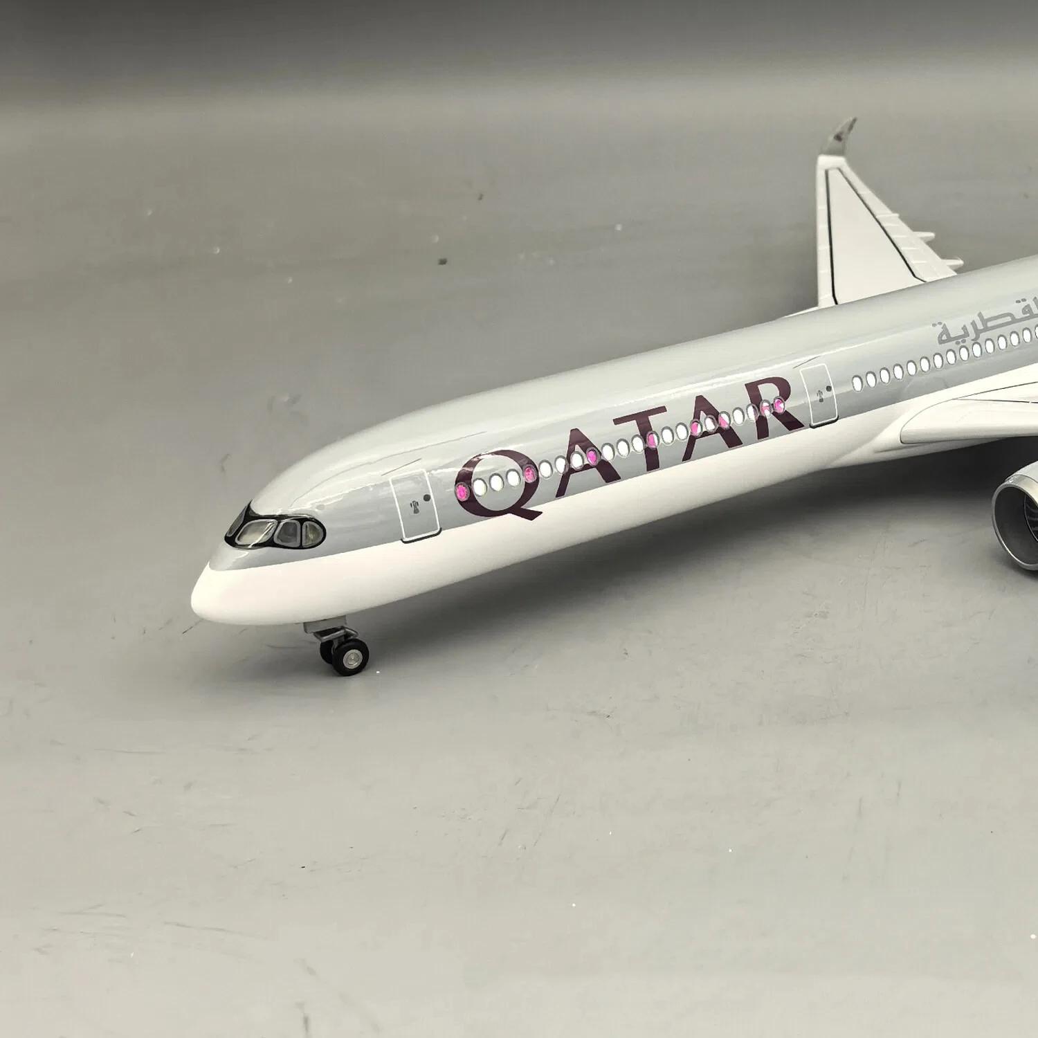 47 cm, model samolotu A350-100 – Home Decor Qatar recenzja i cena