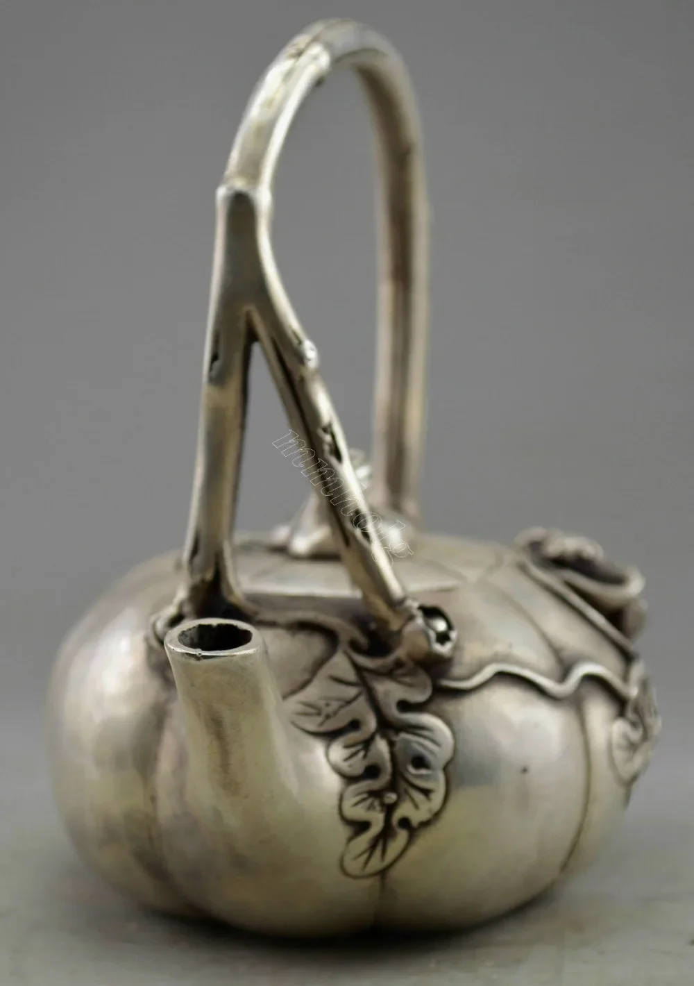 Exquisite Interesting Chinese Collectible Decorated Old Handwork Tibetan Silver Frog On Pumpkin Statue Teapot