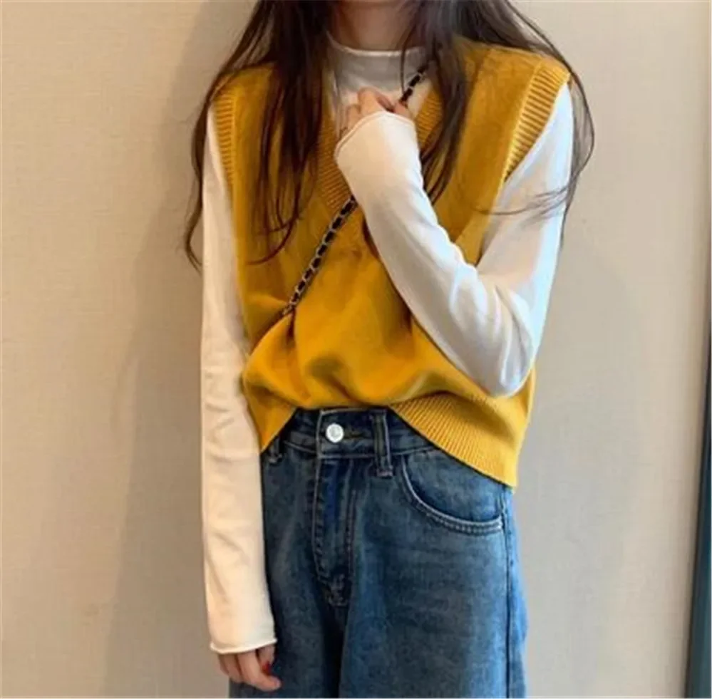 2024 Korean Sweater Vest Women Solid Autumn Winter All-match Leisure Outerwear Knitted V-Neck Sleeveless Female Elegant Simple