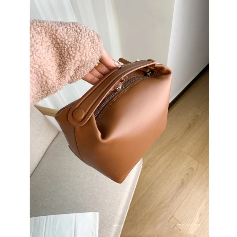 

25 year new light luxury leather casual versatile mini high-quality small square bag, lunch box bag, handbag