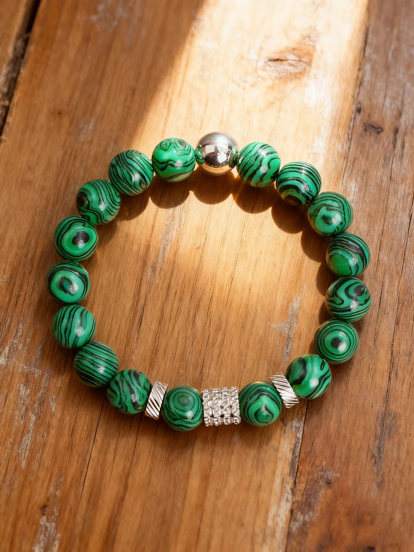 10 مللي متر الملكيت سوار مُزين بالخرز الخرز الحجر الطبيعي الأخضر مع فاصل الفولاذ المقاوم للصدأ والخرز الأسطواني لهدية مجوهرات حيوية