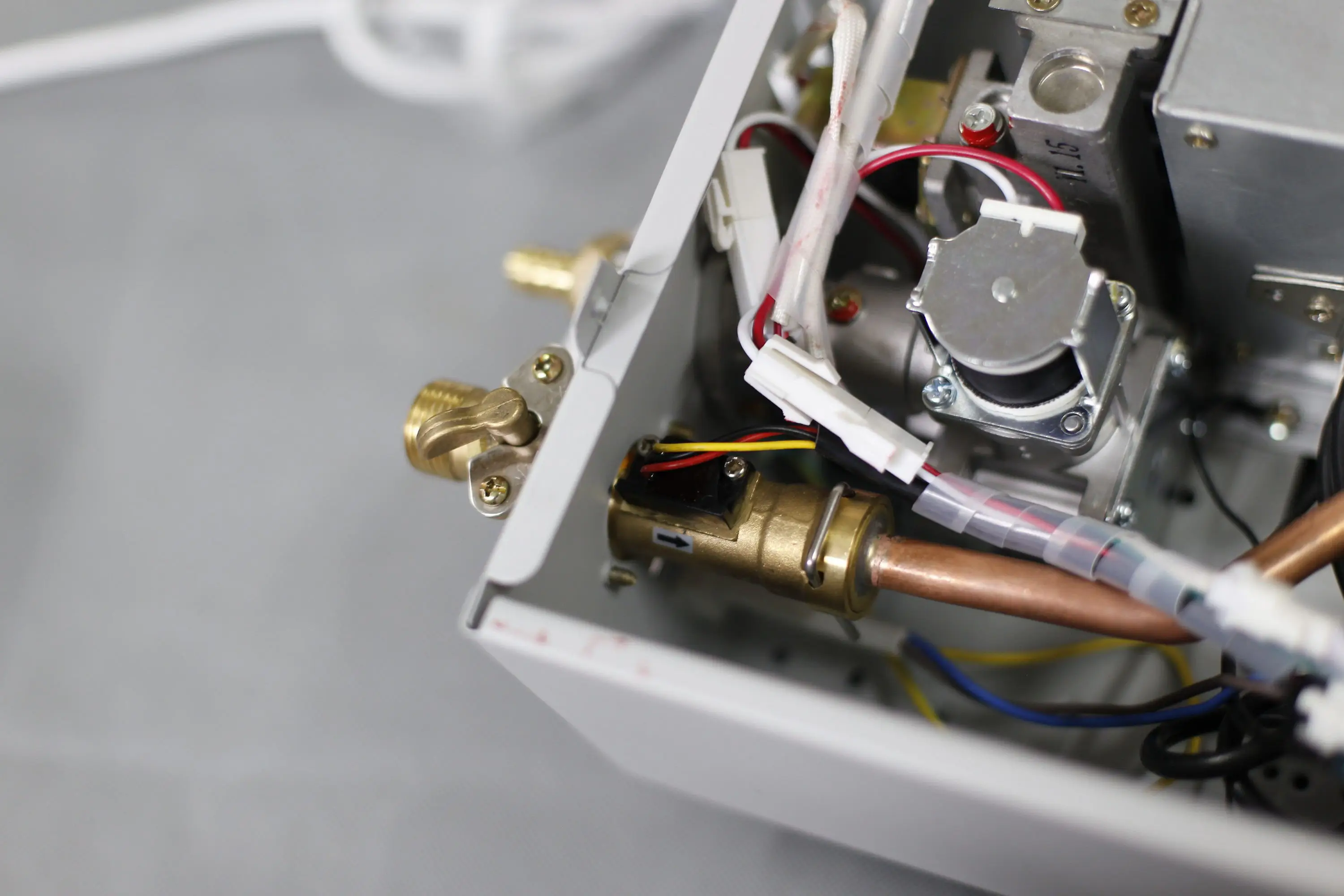 سخان المياه يونكرز سخان المياه بالغاز الطبيعي