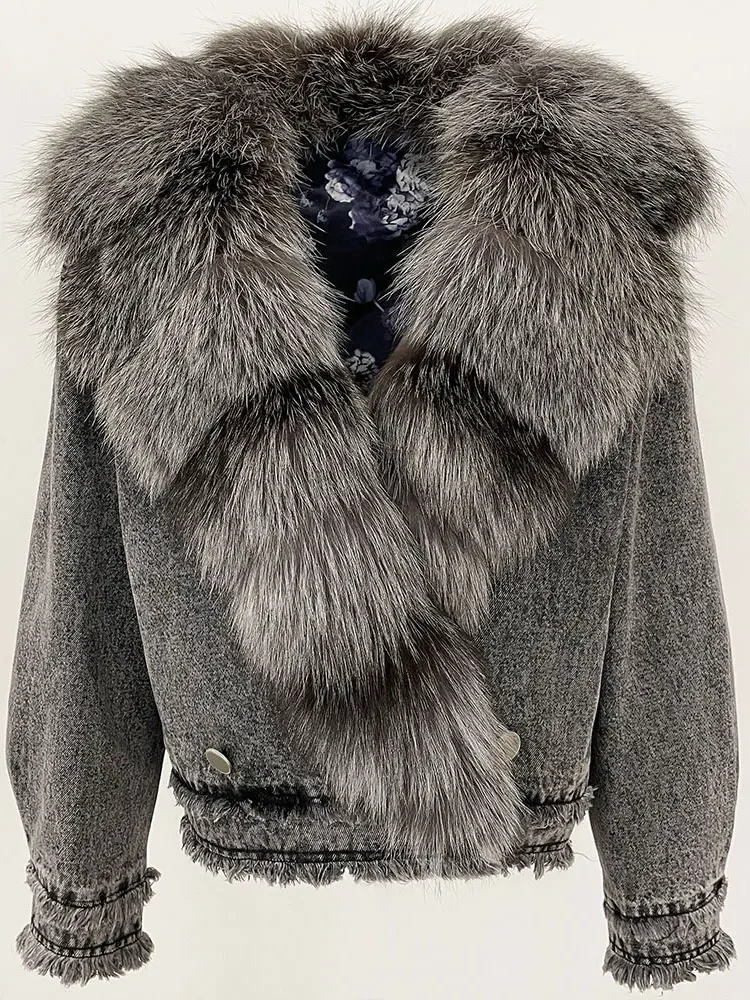 سترة نسائية من فراء الثعلب الطبيعي لعام 2025 سترة شتوية جديدة للسيدات قصيرة دافئة من الفرو الحقيقي ملابس خروج عصرية فاخرة