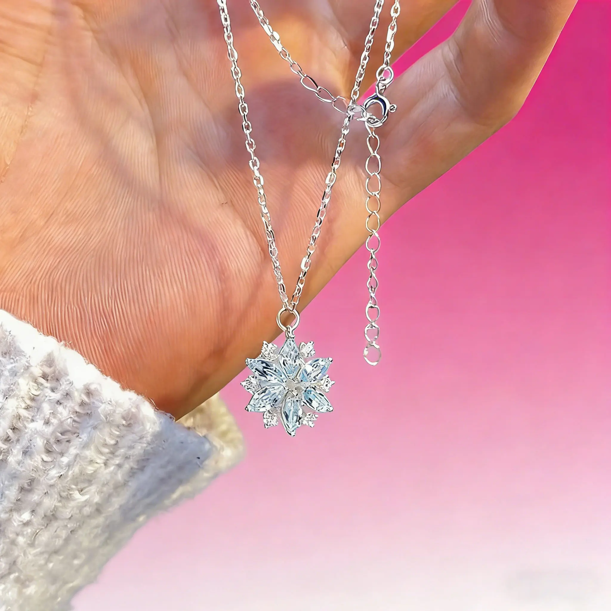 

1Pc Teens' Sky Blue Snowflake Necklace - Exquisitely Crafted Perfect Christmas & Birthday Gift