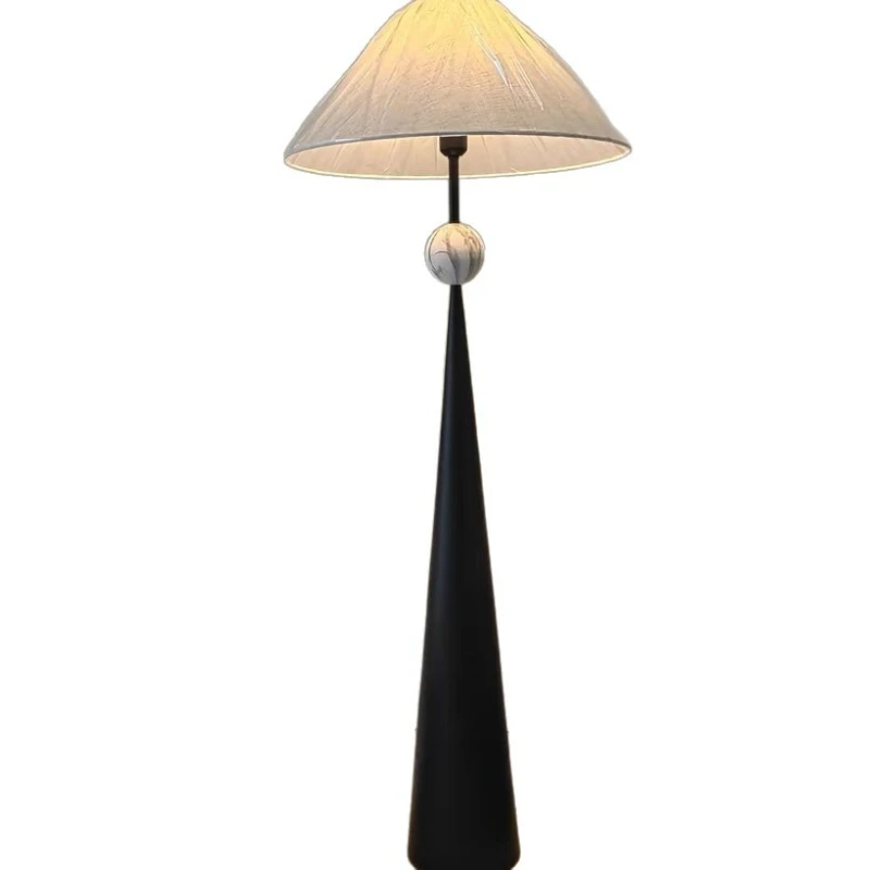 

Ambient light High value minimalist modern light luxury vertical floor lamp, high sense living room floor lamp sofa side