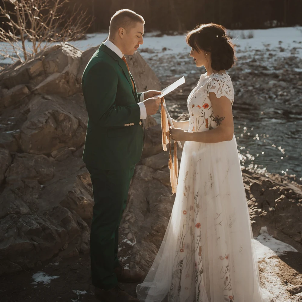 Mangas casquillo bordado tul vestido de novia colorido ilusión personalizada una línea botones recorte encaje Maxi Elopement vestidos de novia