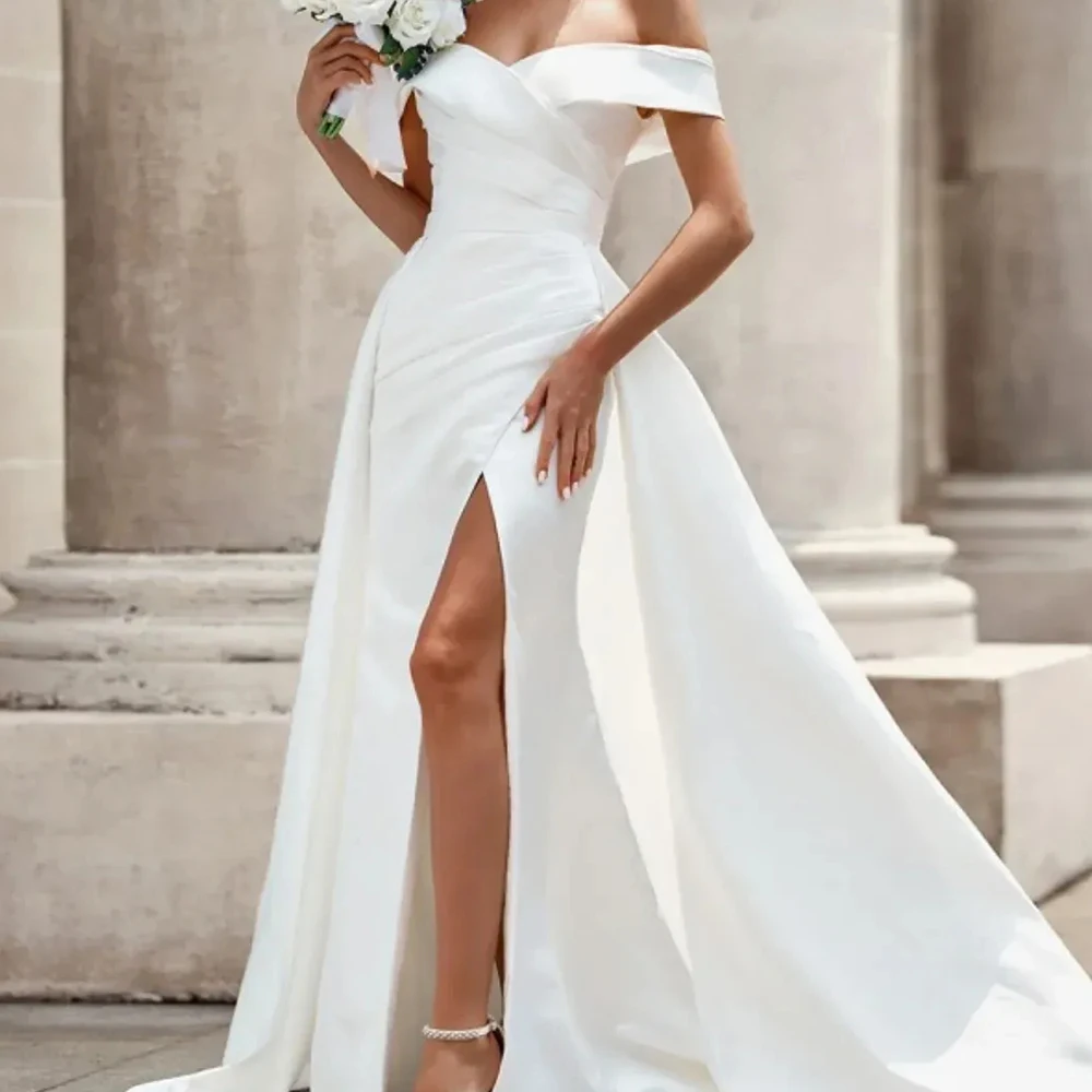 

Customized Modern Front Slit Panel Train Pleats Evening Dresses Graceful Off the Shoulder Satin White Party Gowns فساتين سهرة