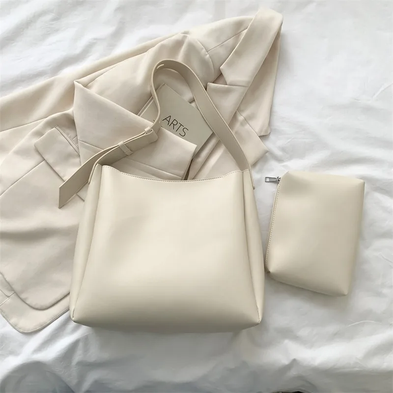 

Fashion Leather Tote Bag for Women 2025 Trends Female Simple Large High Capacity Shoulder Side Bag Handbags and Purses Women Bag