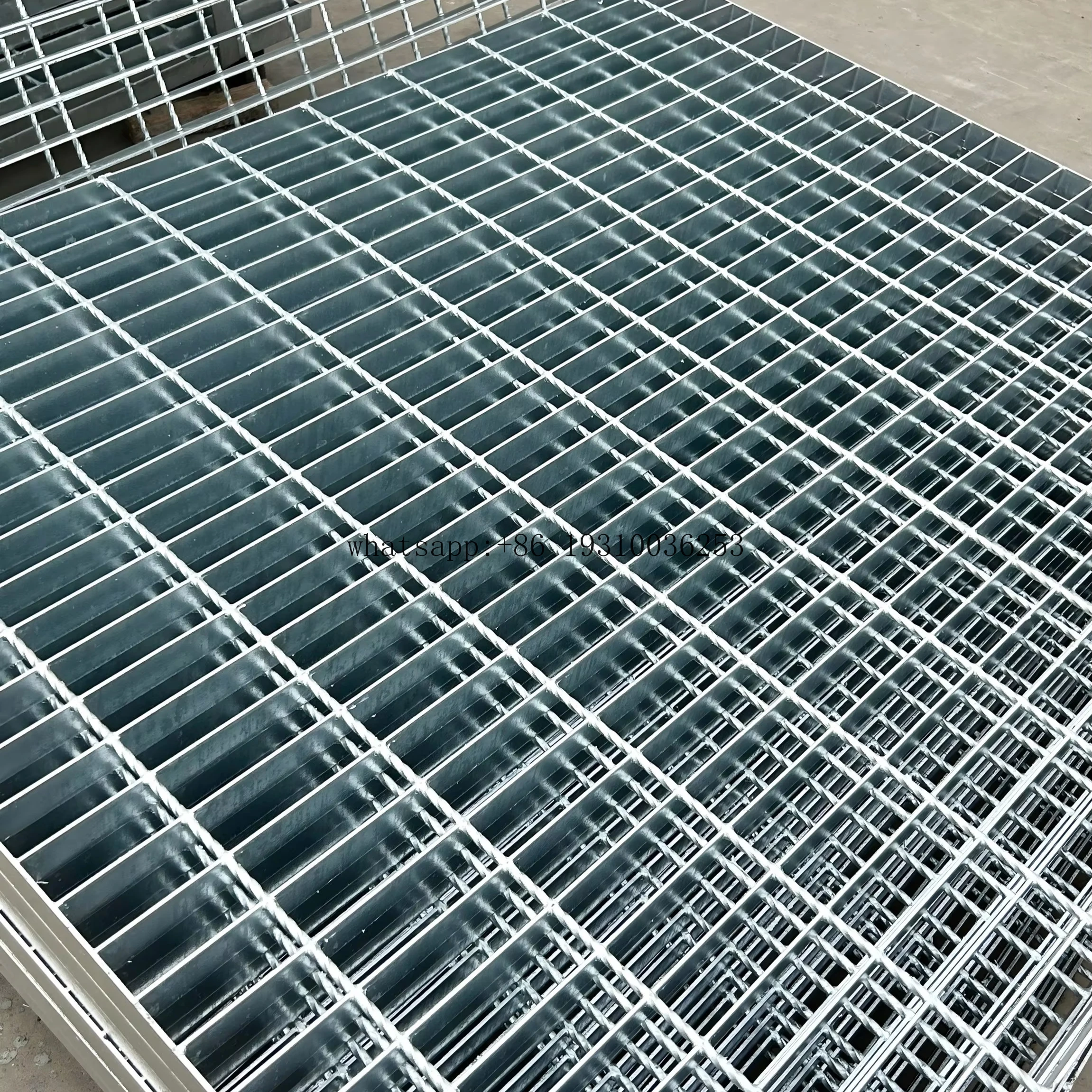 

Low Price Steel Wire Grid Light Box Karbon Steel Wire Grid Steel Barrier Grating For Road Anti-skid