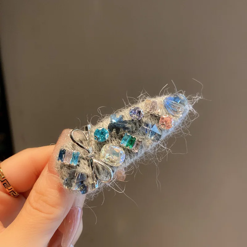 

Korea Dongdaemun Colorful Diamond Heavy-duty Side Clip for Women High-end Gray Wool Side Hair Clip Hairpin New Hair Accessory