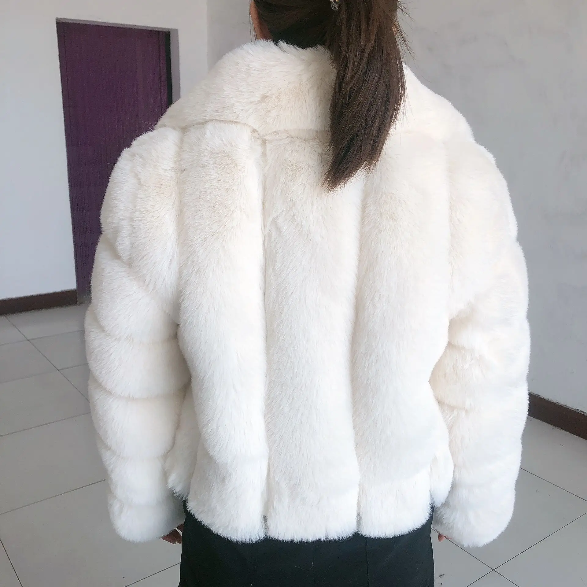 Chaqueta de piel sintética para mujer, abrigo cálido de piel sintética con cuello de traje Popular, estilo de piel de zorro, esponjoso, invierno, 2022